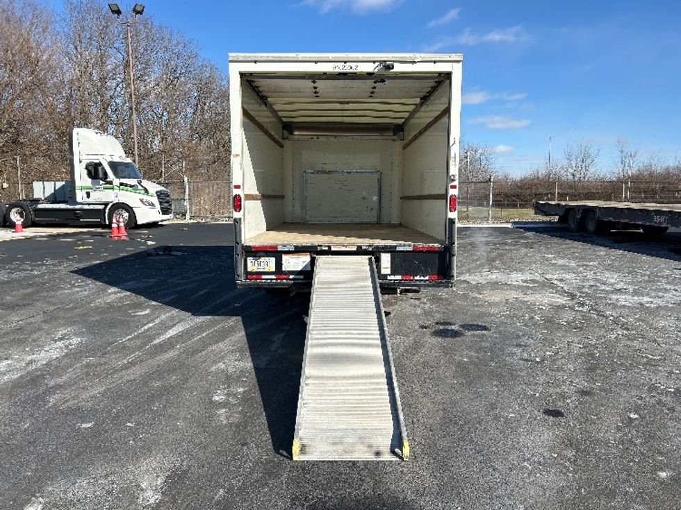 Light Duty Box Truck-Light and Medium Duty Trucks-Ford-2022-E350-Indianapolis-IN-112,167\n\t\tmiles-$ 28,000 - Image 9