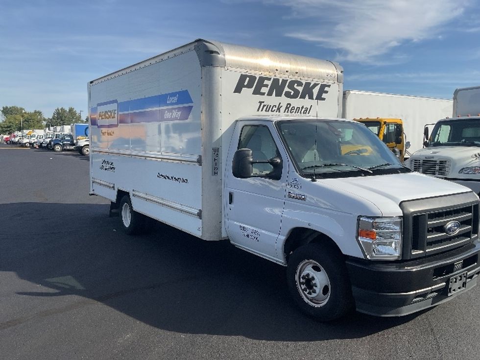 Light Duty Box Truck-Light and Medium Duty Trucks-Ford-2022-E350-Indianapolis-IN-115,052\n\t\tmiles-$ 27,250 - Image 1