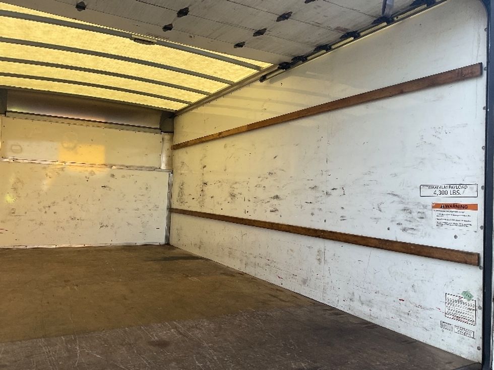 Light Duty Box Truck-Light and Medium Duty Trucks-Ford-2022-E350-Indianapolis-IN-115,052\n\t\tmiles-$ 27,250 - Image 12
