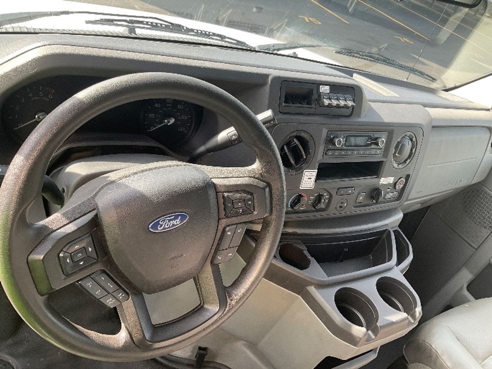 Light Duty Box Truck-Light and Medium Duty Trucks-Ford-2022-E350-Indianapolis-IN-115,052\n\t\tmiles-$ 27,250 - Image 18