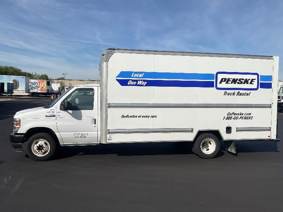 Light Duty Box Truck-Light and Medium Duty Trucks-Ford-2022-E350-Indianapolis-IN-115,052\n\t\tmiles-$ 27,250 - Image 4