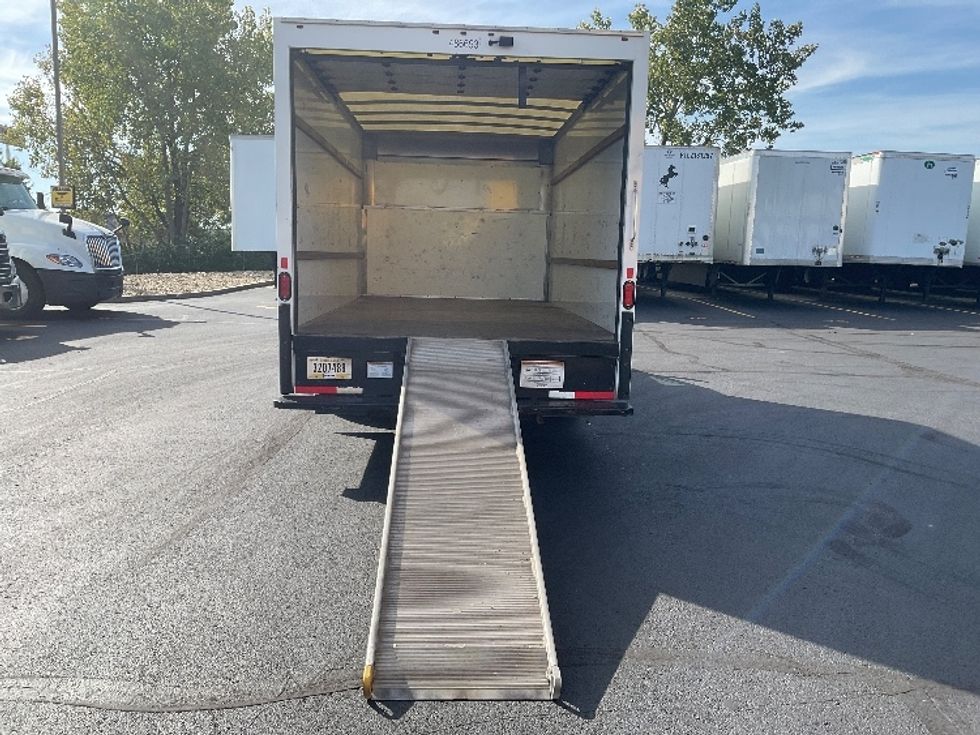 Light Duty Box Truck-Light and Medium Duty Trucks-Ford-2022-E350-Indianapolis-IN-115,052\n\t\tmiles-$ 27,250 - Image 9