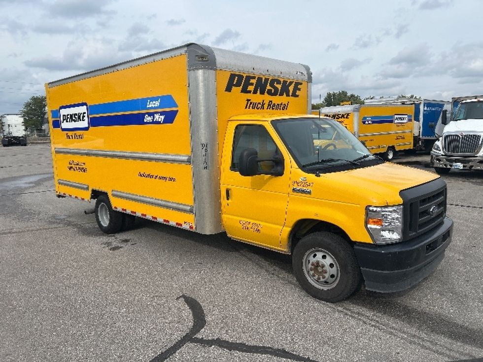 Light Duty Box Truck-Light and Medium Duty Trucks-Ford-2022-E350-Indianapolis-IN-121,700\n\t\tmiles-$ 23,000 - Image 1