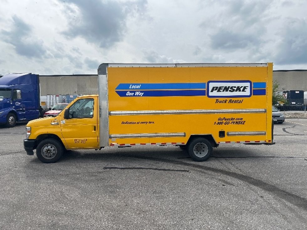 Light Duty Box Truck-Light and Medium Duty Trucks-Ford-2022-E350-Indianapolis-IN-121,700\n\t\tmiles-$ 23,000 - Image 4