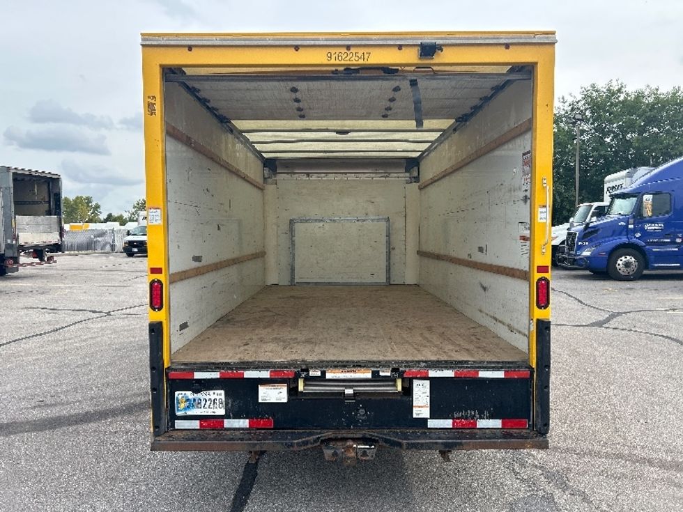 Light Duty Box Truck-Light and Medium Duty Trucks-Ford-2022-E350-Indianapolis-IN-121,700\n\t\tmiles-$ 23,000 - Image 8