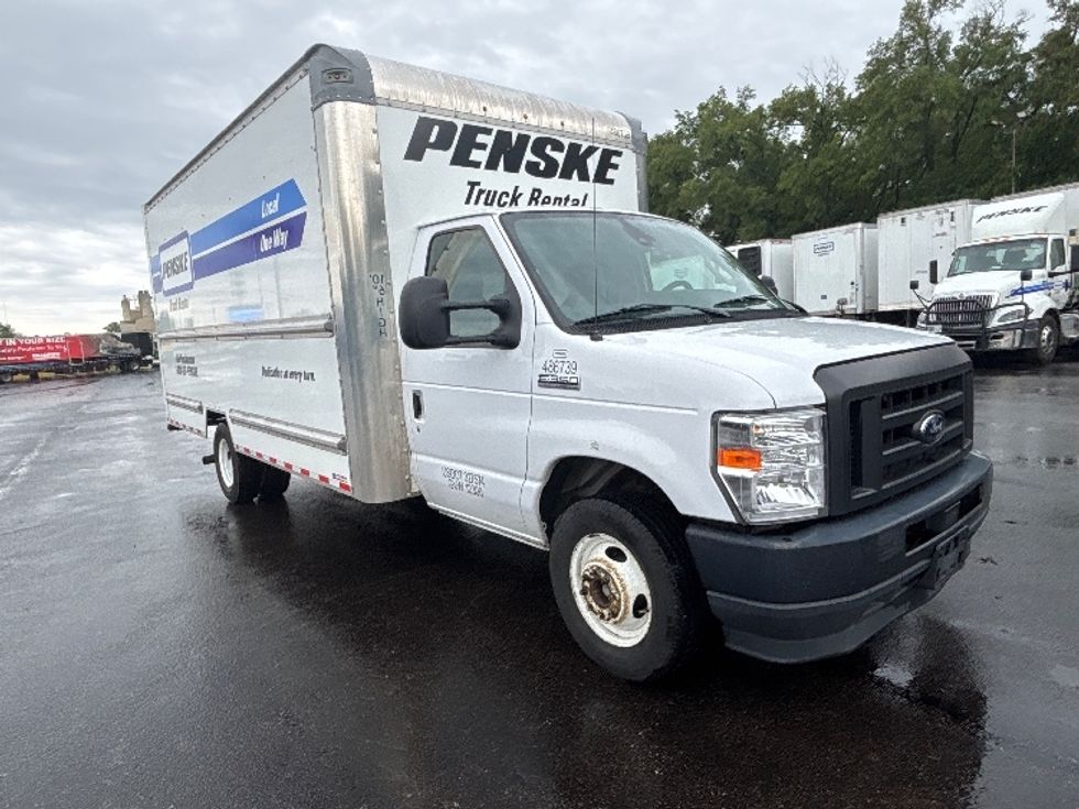Light Duty Box Truck-Light and Medium Duty Trucks-Ford-2022-E350-Indianapolis-IN-125,265\n\t\tmiles-$ 26,000 - Image 1