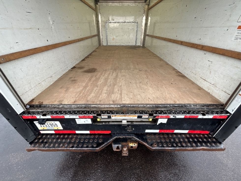 Light Duty Box Truck-Light and Medium Duty Trucks-Ford-2022-E350-Indianapolis-IN-125,265\n\t\tmiles-$ 26,000 - Image 10