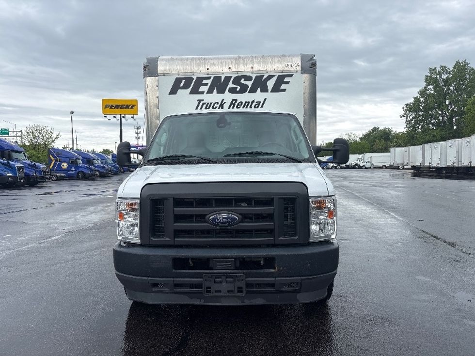 Light Duty Box Truck-Light and Medium Duty Trucks-Ford-2022-E350-Indianapolis-IN-125,265\n\t\tmiles-$ 26,000 - Image 2