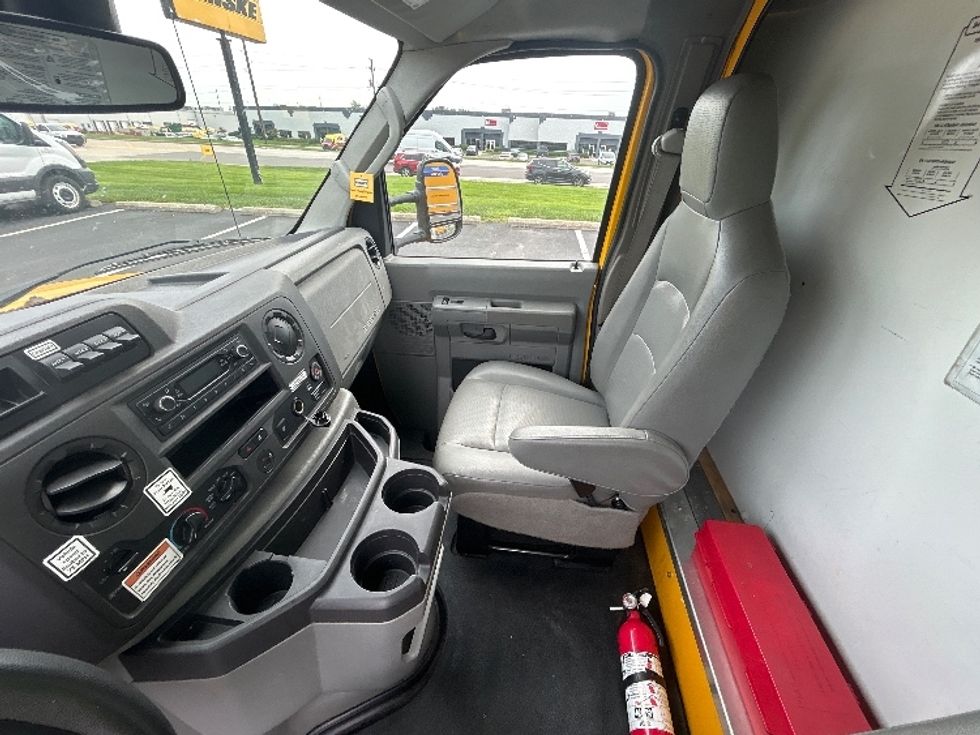 Light Duty Box Truck-Light and Medium Duty Trucks-Ford-2022-E350-Indianapolis-IN-149,645\n\t\tmiles-$ 19,500 - Image 19