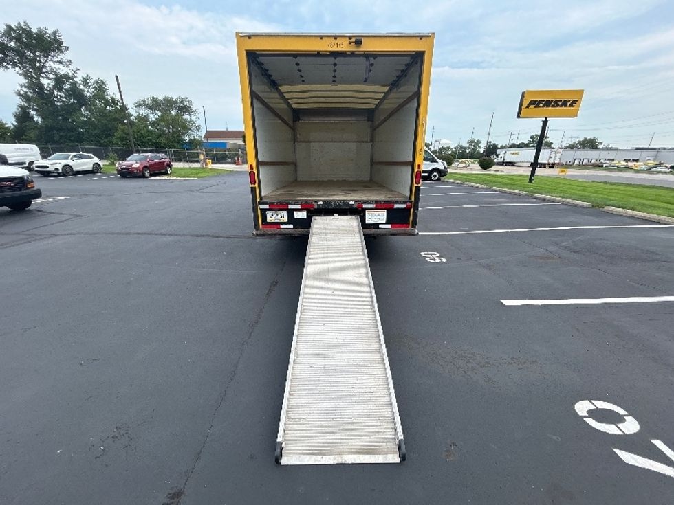 Light Duty Box Truck-Light and Medium Duty Trucks-Ford-2022-E350-Indianapolis-IN-149,645\n\t\tmiles-$ 19,500 - Image 9