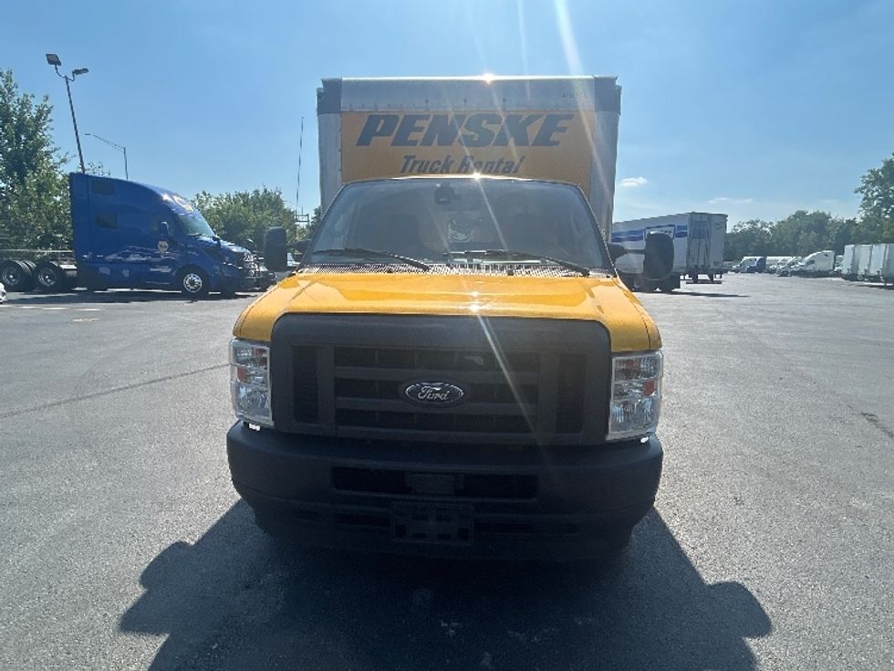 Light Duty Box Truck-Light and Medium Duty Trucks-Ford-2022-E350-Indianapolis-IN-150,077\n\t\tmiles-$ 19,500 - Image 2