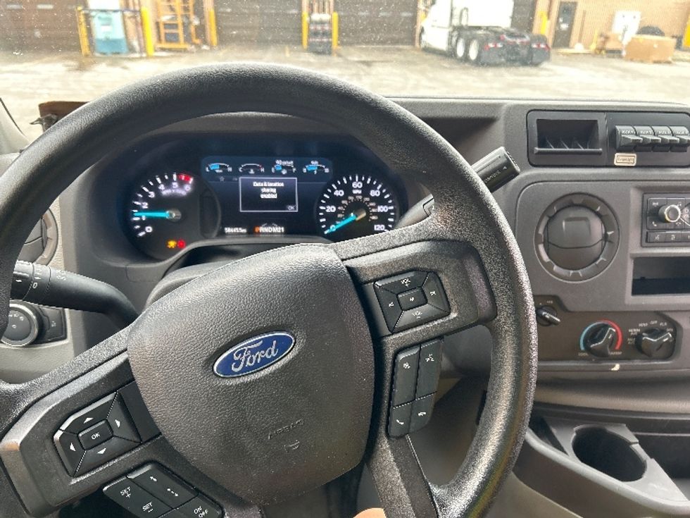 Light Duty Box Truck-Light and Medium Duty Trucks-Ford-2022-E350-Indianapolis-IN-58,446\n\t\tmiles-$ 31,750 - Image 17