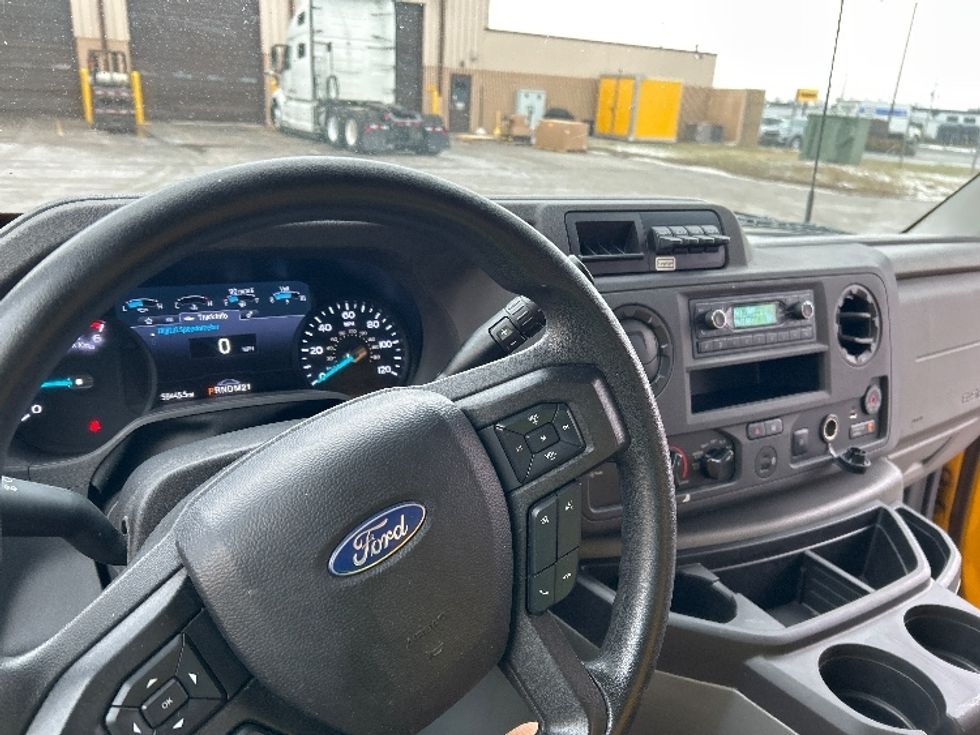 Light Duty Box Truck-Light and Medium Duty Trucks-Ford-2022-E350-Indianapolis-IN-58,446\n\t\tmiles-$ 31,750 - Image 18