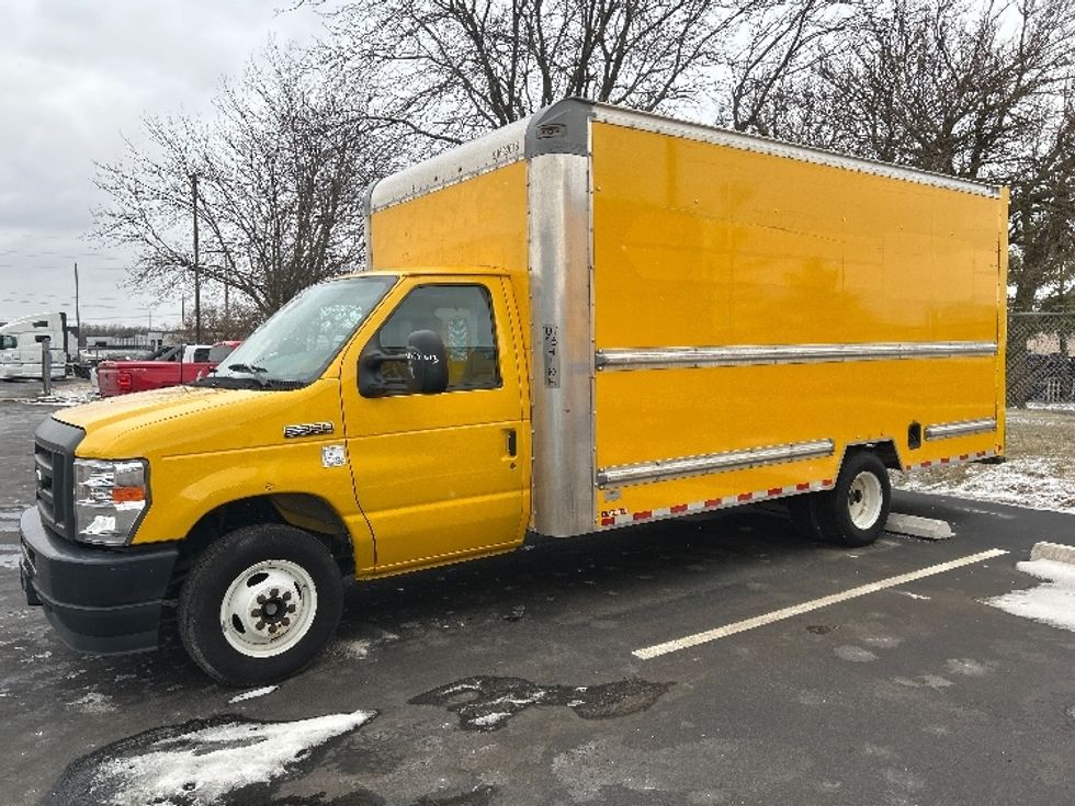 Light Duty Box Truck-Light and Medium Duty Trucks-Ford-2022-E350-Indianapolis-IN-58,446\n\t\tmiles-$ 31,750 - Image 4