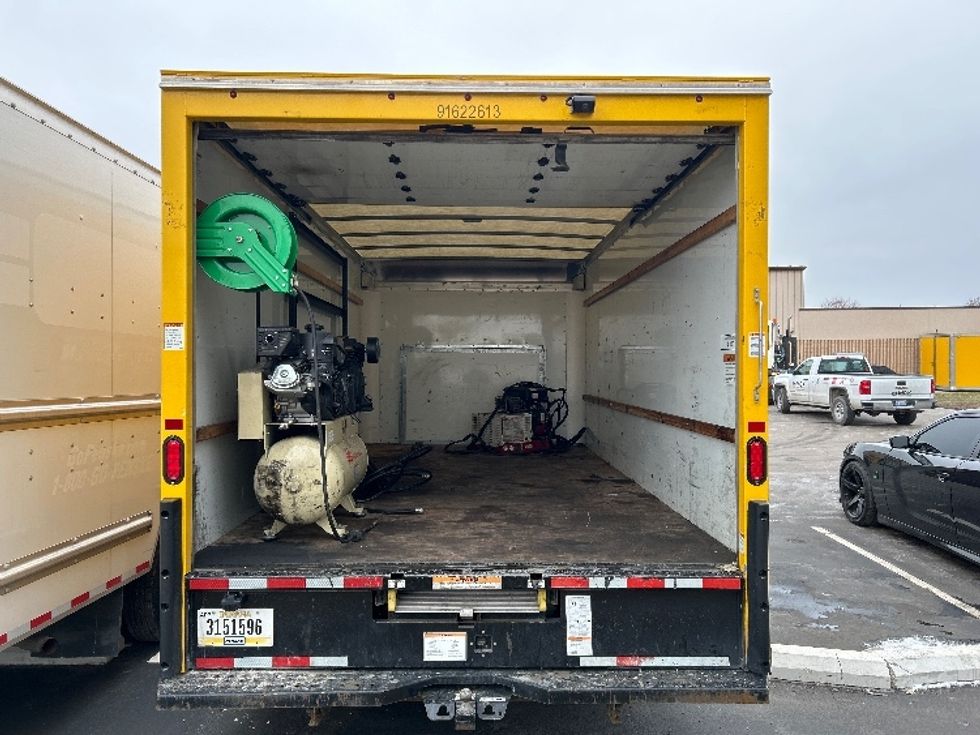 Light Duty Box Truck-Light and Medium Duty Trucks-Ford-2022-E350-Indianapolis-IN-58,446\n\t\tmiles-$ 31,750 - Image 8