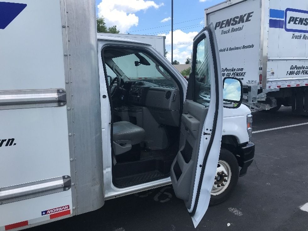 Light Duty Box Truck-Light and Medium Duty Trucks-Ford-2022-E350-Indianapolis-IN-85,094\n\t\tmiles-$ 31,500 - Image 20