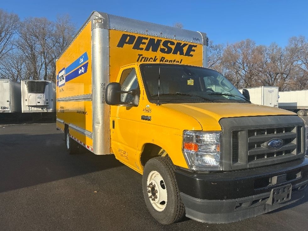 Light Duty Box Truck-Light and Medium Duty Trucks-Ford-2022-E350-Indianapolis-IN-89,279\n\t\tmiles-$ 28,250 - Image 1