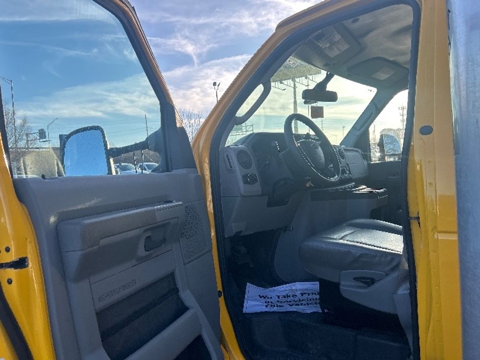 Light Duty Box Truck-Light and Medium Duty Trucks-Ford-2022-E350-Indianapolis-IN-89,279\n\t\tmiles-$ 28,250 - Image 15