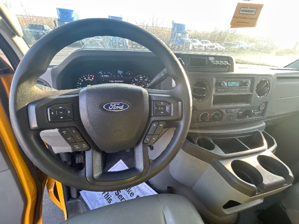 Light Duty Box Truck-Light and Medium Duty Trucks-Ford-2022-E350-Indianapolis-IN-89,279\n\t\tmiles-$ 28,250 - Image 17