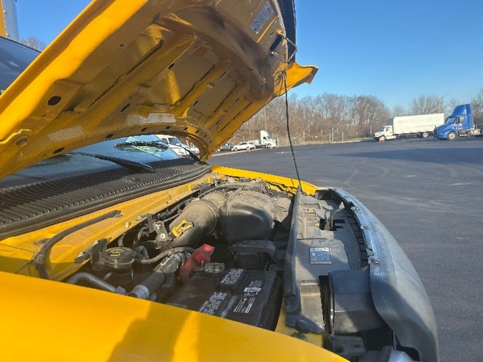 Light Duty Box Truck-Light and Medium Duty Trucks-Ford-2022-E350-Indianapolis-IN-89,279\n\t\tmiles-$ 28,250 - Image 22