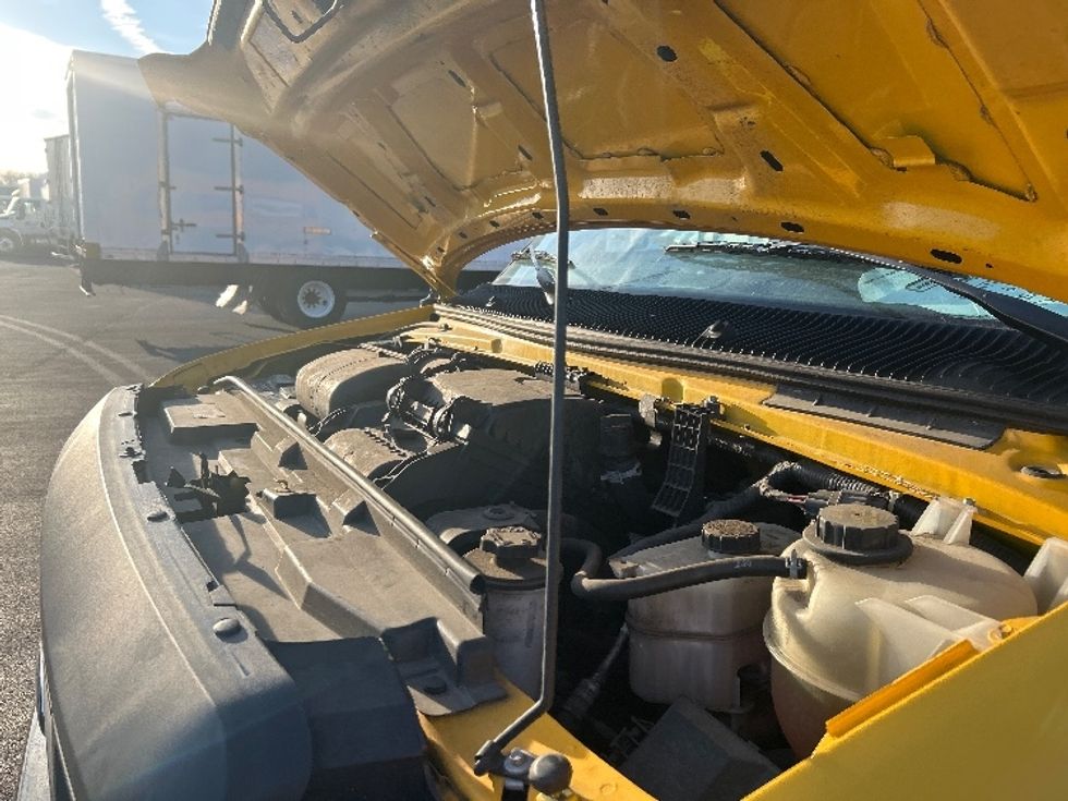 Light Duty Box Truck-Light and Medium Duty Trucks-Ford-2022-E350-Indianapolis-IN-89,279\n\t\tmiles-$ 28,250 - Image 23