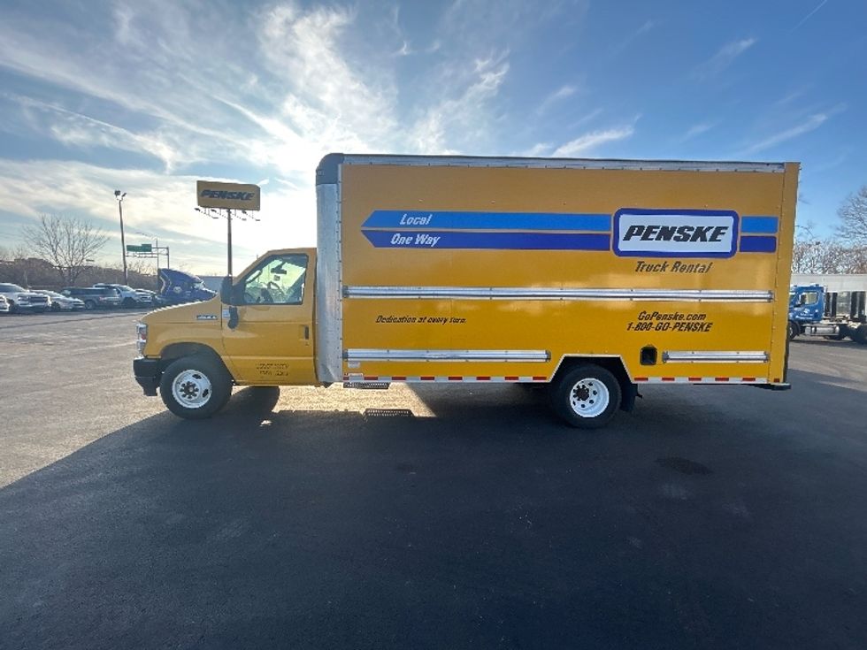 Light Duty Box Truck-Light and Medium Duty Trucks-Ford-2022-E350-Indianapolis-IN-89,279\n\t\tmiles-$ 28,250 - Image 4