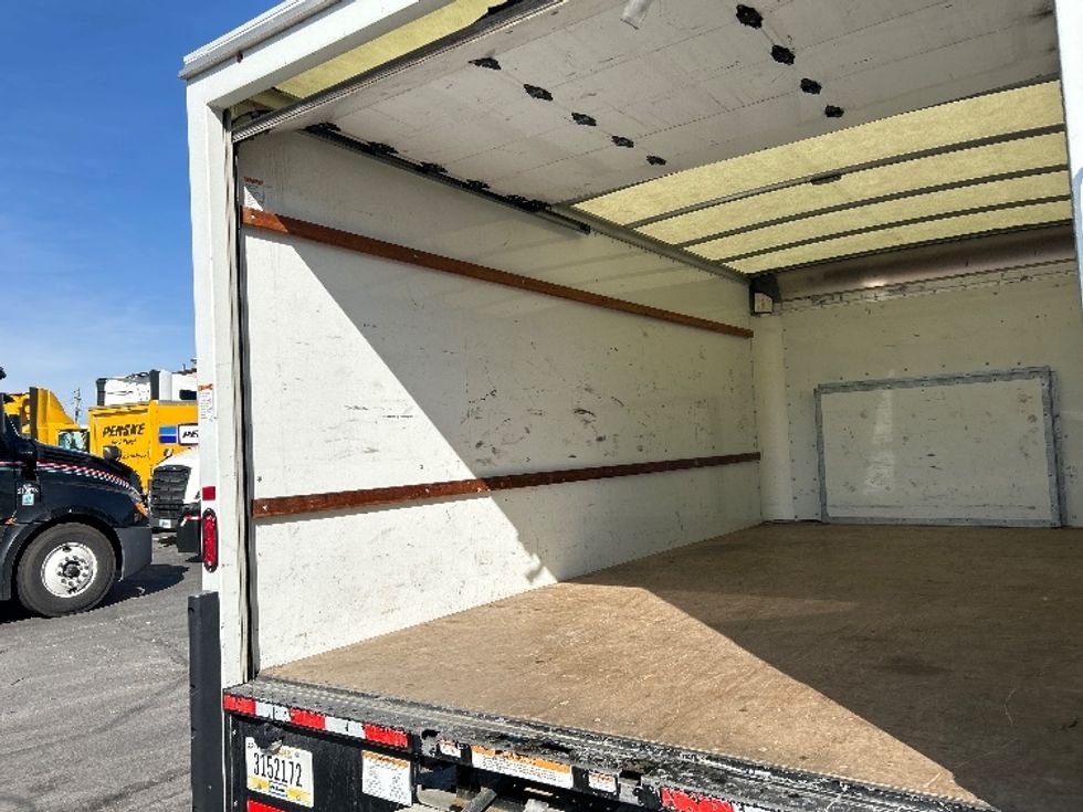 Light Duty Box Truck-Light and Medium Duty Trucks-Ford-2022-E350-Indianapolis-IN-89,636\n\t\tmiles-$ 33,750 - Image 11