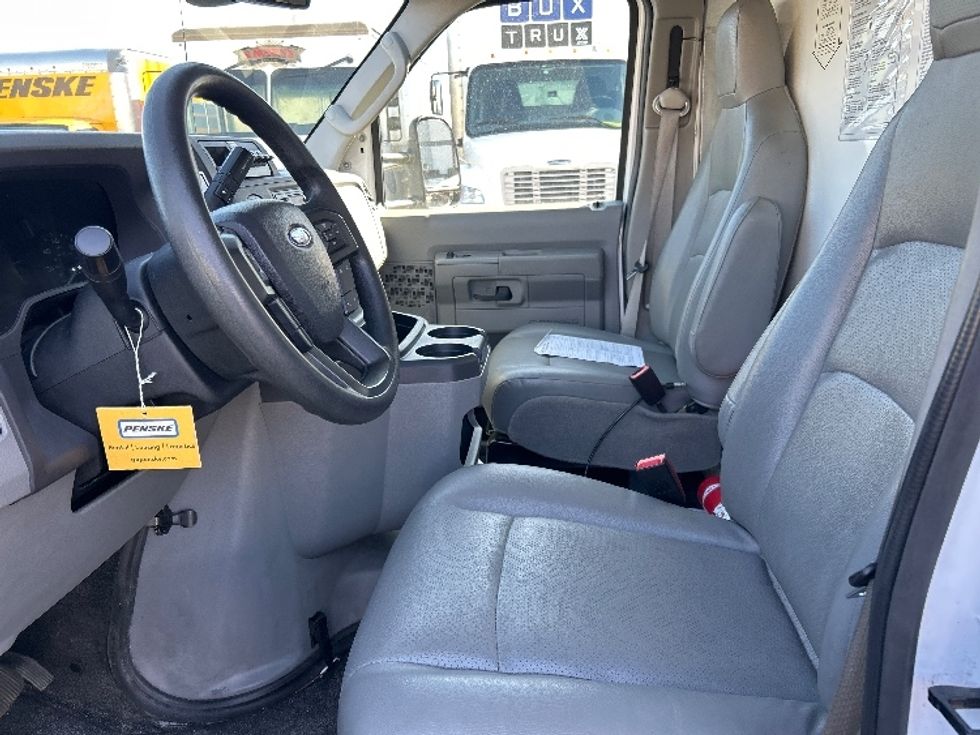 Light Duty Box Truck-Light and Medium Duty Trucks-Ford-2022-E350-Indianapolis-IN-89,636\n\t\tmiles-$ 33,750 - Image 19