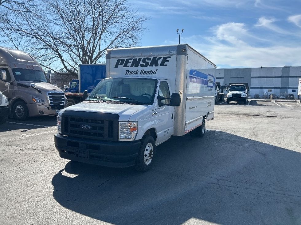 Light Duty Box Truck-Light and Medium Duty Trucks-Ford-2022-E350-Indianapolis-IN-89,636\n\t\tmiles-$ 33,750 - Image 3