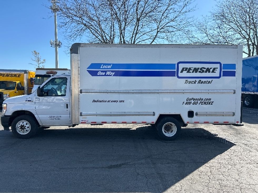 Light Duty Box Truck-Light and Medium Duty Trucks-Ford-2022-E350-Indianapolis-IN-89,636\n\t\tmiles-$ 33,750 - Image 4