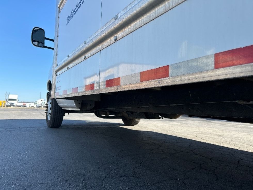 Light Duty Box Truck-Light and Medium Duty Trucks-Ford-2022-E350-Indianapolis-IN-89,636\n\t\tmiles-$ 33,750 - Image 5