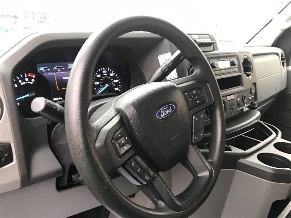 Light Duty Box Truck-Light and Medium Duty Trucks-Ford-2022-E350-Indianapolis-IN-92,398\n\t\tmiles-$ 30,750 - Image 17