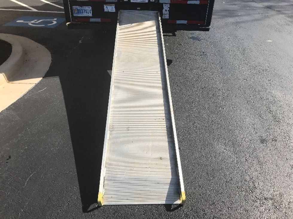 Light Duty Box Truck-Light and Medium Duty Trucks-Ford-2022-E350-Indianapolis-IN-94,197\n\t\tmiles-$ 30,500 - Image 8