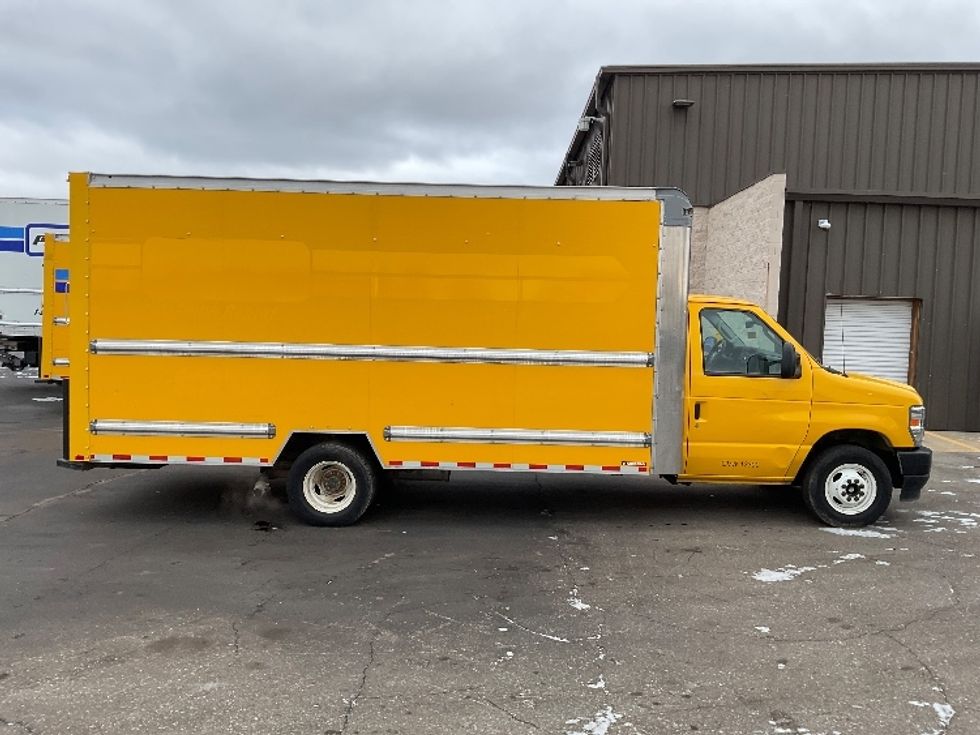 Light Duty Box Truck-Light and Medium Duty Trucks-Ford-2022-E350-Indianapolis-IN-94,790\n\t\tmiles-$ 27,750 - Image 15