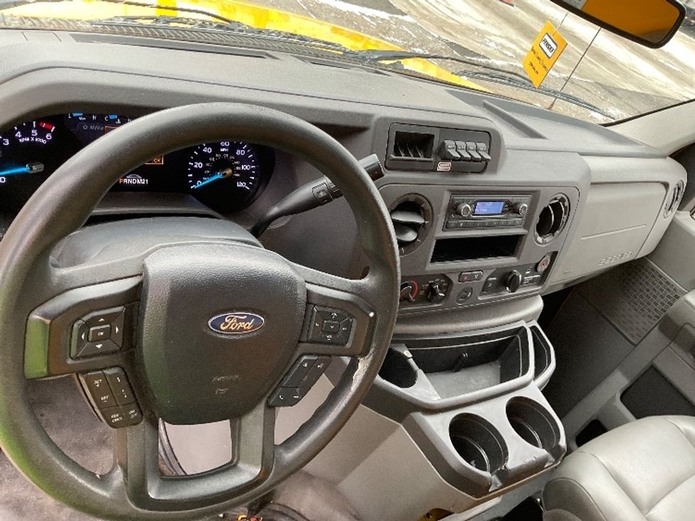 Light Duty Box Truck-Light and Medium Duty Trucks-Ford-2022-E350-Indianapolis-IN-94,790\n\t\tmiles-$ 27,750 - Image 18