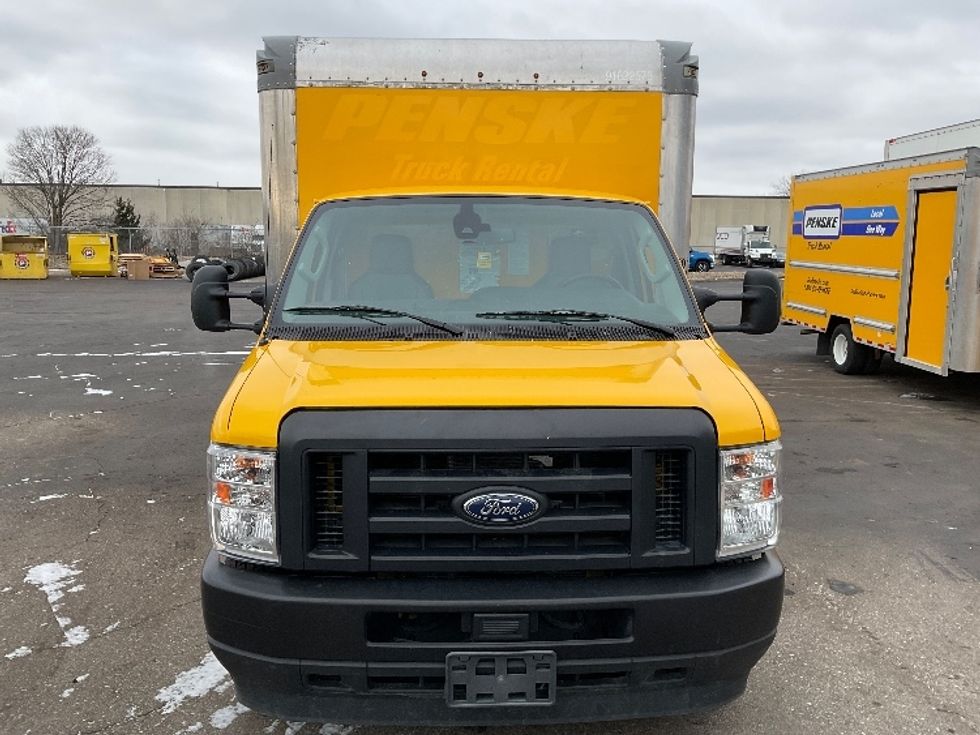 Light Duty Box Truck-Light and Medium Duty Trucks-Ford-2022-E350-Indianapolis-IN-94,790\n\t\tmiles-$ 27,750 - Image 2