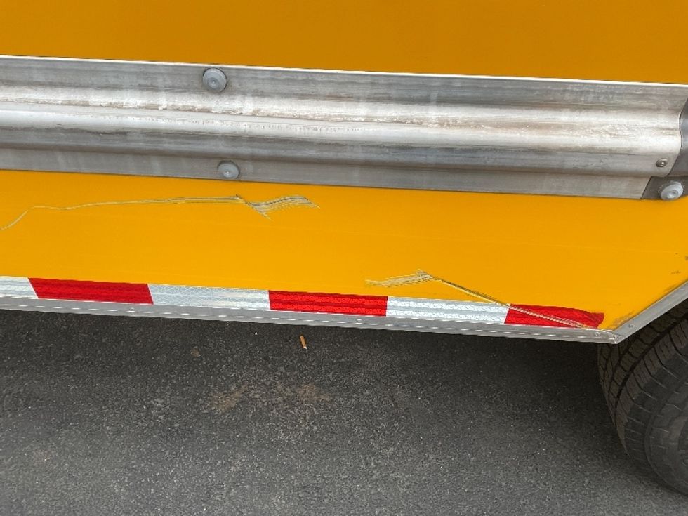 Light Duty Box Truck-Light and Medium Duty Trucks-Ford-2022-E350-Indianapolis-IN-94,790\n\t\tmiles-$ 27,750 - Image 28