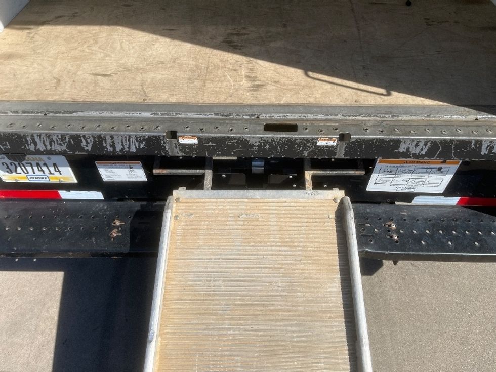 Light Duty Box Truck-Light and Medium Duty Trucks-Ford-2022-E350-Indianapolis-IN-97,524\n\t\tmiles-$ 30,250 - Image 10