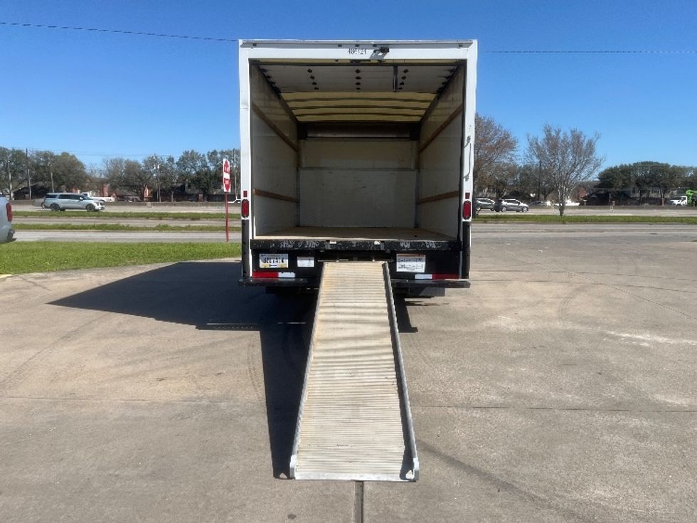 Light Duty Box Truck-Light and Medium Duty Trucks-Ford-2022-E350-Indianapolis-IN-97,524\n\t\tmiles-$ 30,250 - Image 9