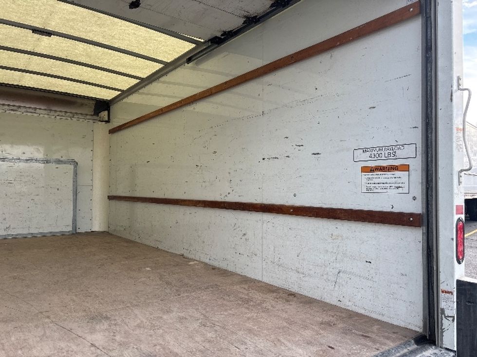 Light Duty Box Truck-Light and Medium Duty Trucks-Ford-2022-E350-Indianapolis-IN-99,992\n\t\tmiles-$ 30,000 - Image 12