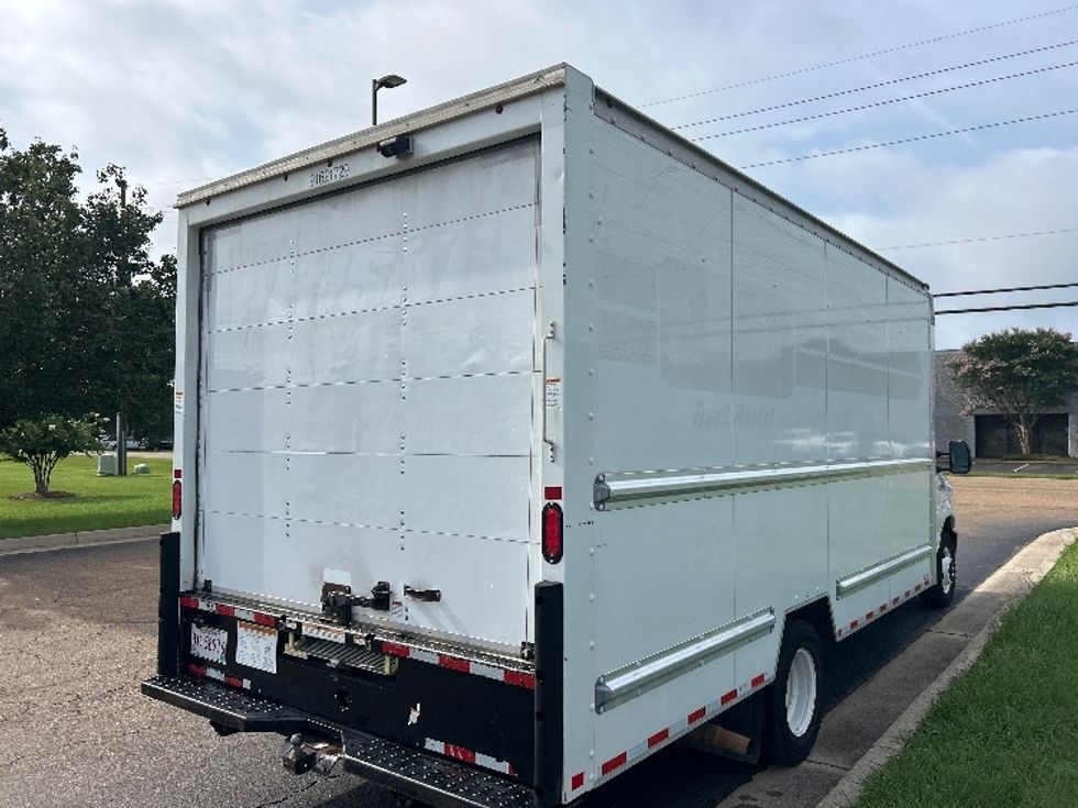 Light Duty Box Truck-Light and Medium Duty Trucks-Ford-2022-E350-Jackson-MS-117,488\n\t\tmiles-$ 28,500 - Image 13
