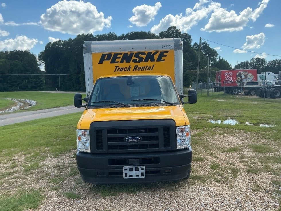 Light Duty Box Truck-Light and Medium Duty Trucks-Ford-2022-E350-Jackson-MS-130,783\n\t\tmiles-$ 24,750 - Image 2