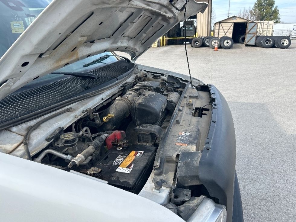 Light Duty Box Truck-Light and Medium Duty Trucks-Ford-2022-E350-Jackson-TN-153,395\n\t\tmiles-$ 21,750 - Image 23