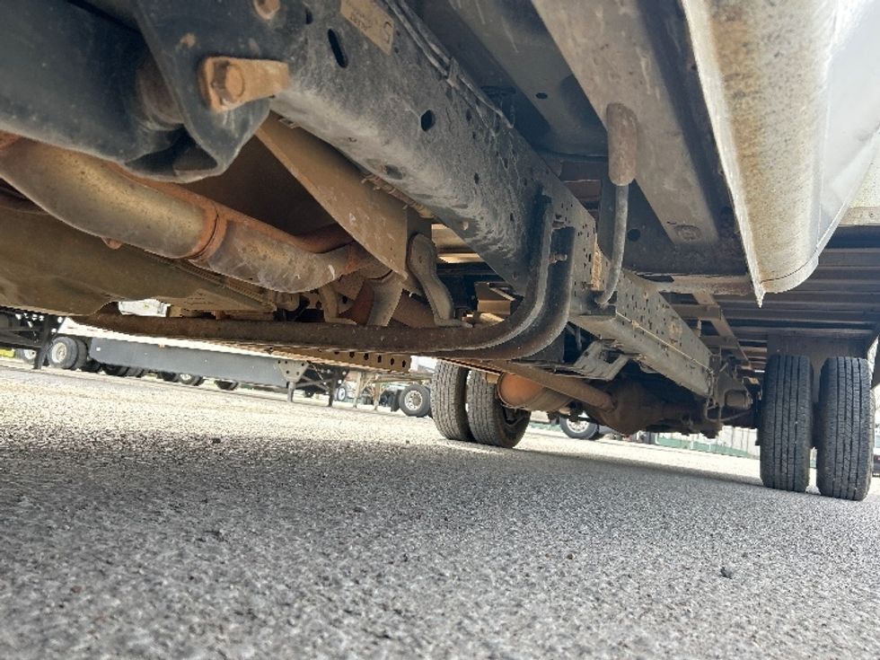 Light Duty Box Truck-Light and Medium Duty Trucks-Ford-2022-E350-Jackson-TN-153,395\n\t\tmiles-$ 21,750 - Image 5