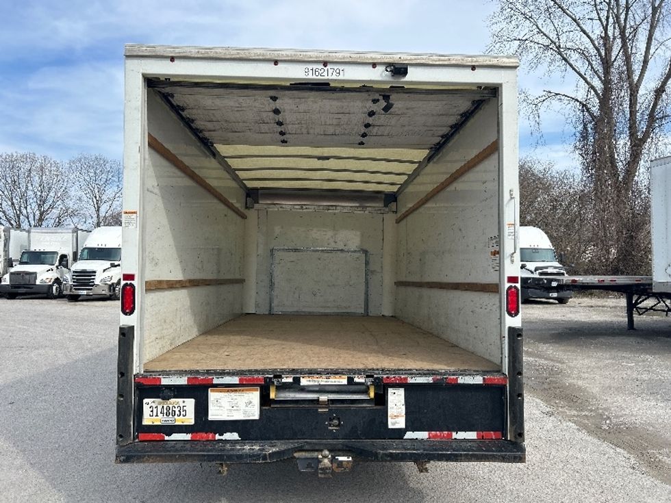 Light Duty Box Truck-Light and Medium Duty Trucks-Ford-2022-E350-Jackson-TN-153,395\n\t\tmiles-$ 21,750 - Image 8