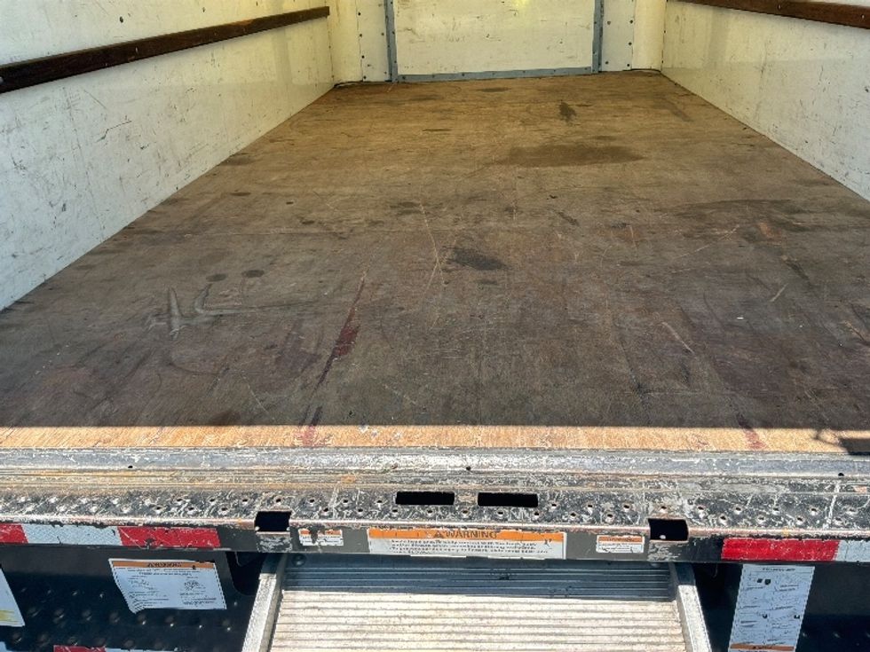 Light Duty Box Truck-Light and Medium Duty Trucks-Ford-2022-E350-Jacksonville-FL-124,343\n\t\tmiles-$ 25,750 - Image 10