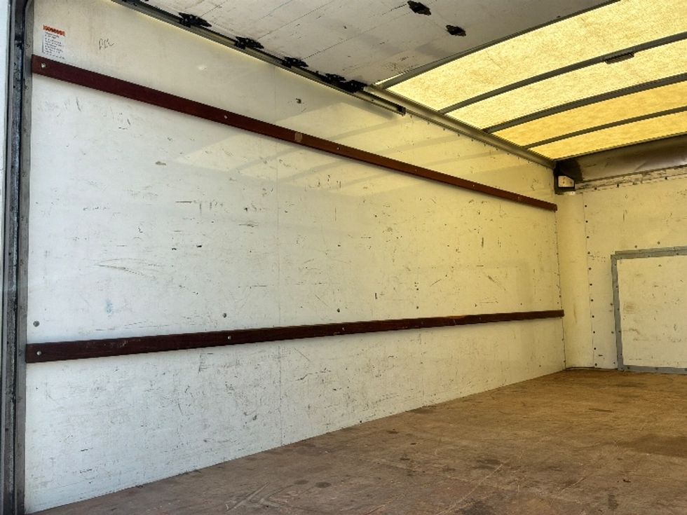 Light Duty Box Truck-Light and Medium Duty Trucks-Ford-2022-E350-Jacksonville-FL-124,343\n\t\tmiles-$ 25,750 - Image 11