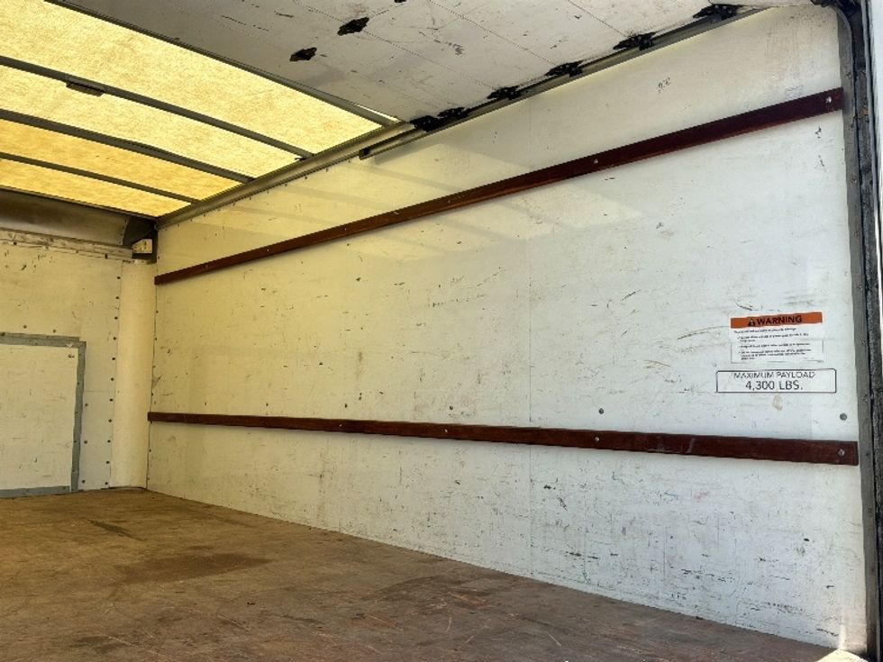 Light Duty Box Truck-Light and Medium Duty Trucks-Ford-2022-E350-Jacksonville-FL-124,343\n\t\tmiles-$ 25,750 - Image 12