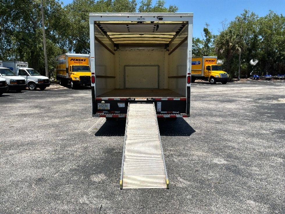 Light Duty Box Truck-Light and Medium Duty Trucks-Ford-2022-E350-Jacksonville-FL-124,343\n\t\tmiles-$ 25,750 - Image 9