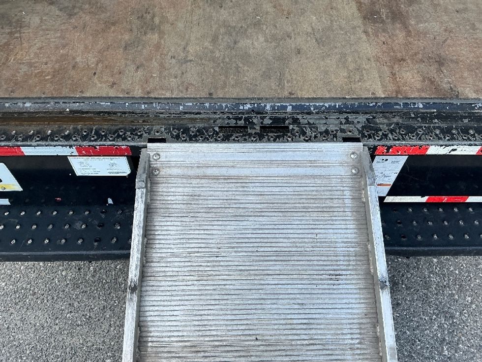 Light Duty Box Truck-Light and Medium Duty Trucks-Ford-2022-E350-Jacksonville-FL-89,514\n\t\tmiles-$ 33,500 - Image 10